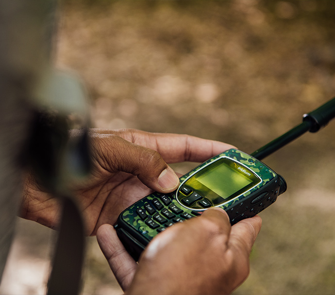 Comprehensive Memory Storage of Iridium extreme 9575N Sporting camo Satellite Phone